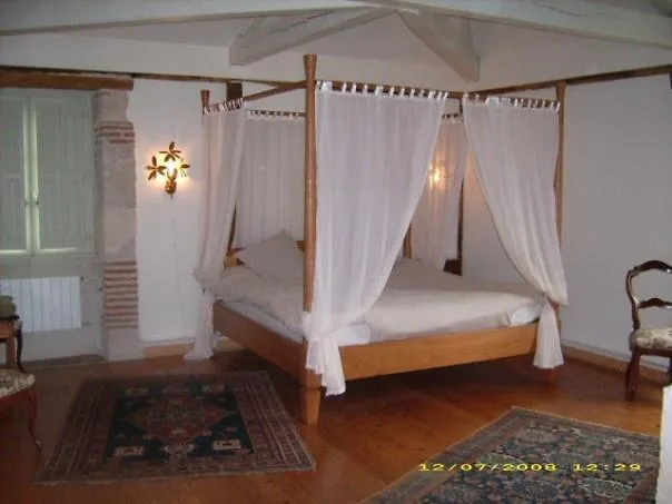 Вилла Le Manoir Du Port Grezels